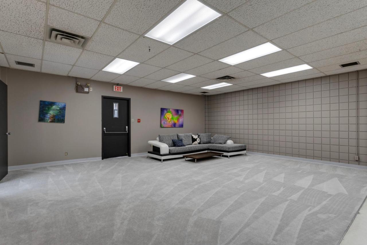Calgary Connect Hostel Екстериор снимка